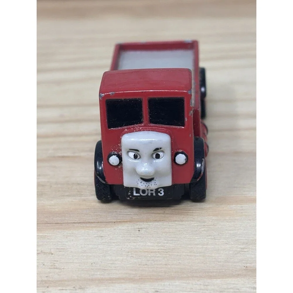 Vintage Thomas and Friends Lorry 3 Truck Diecast toy Ertl 1999 Red LOR 3